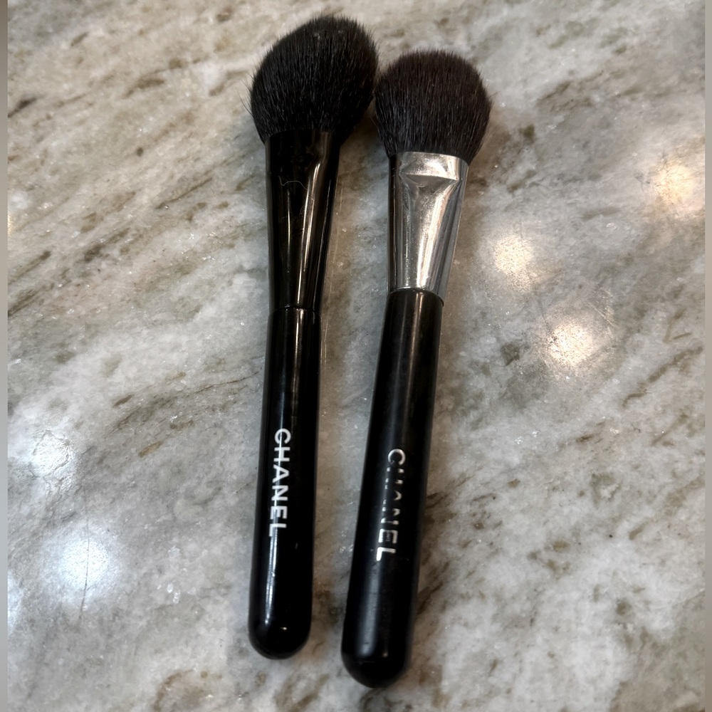 Chanel blush and contour brush